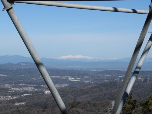 登山道脇鉄塔展望所